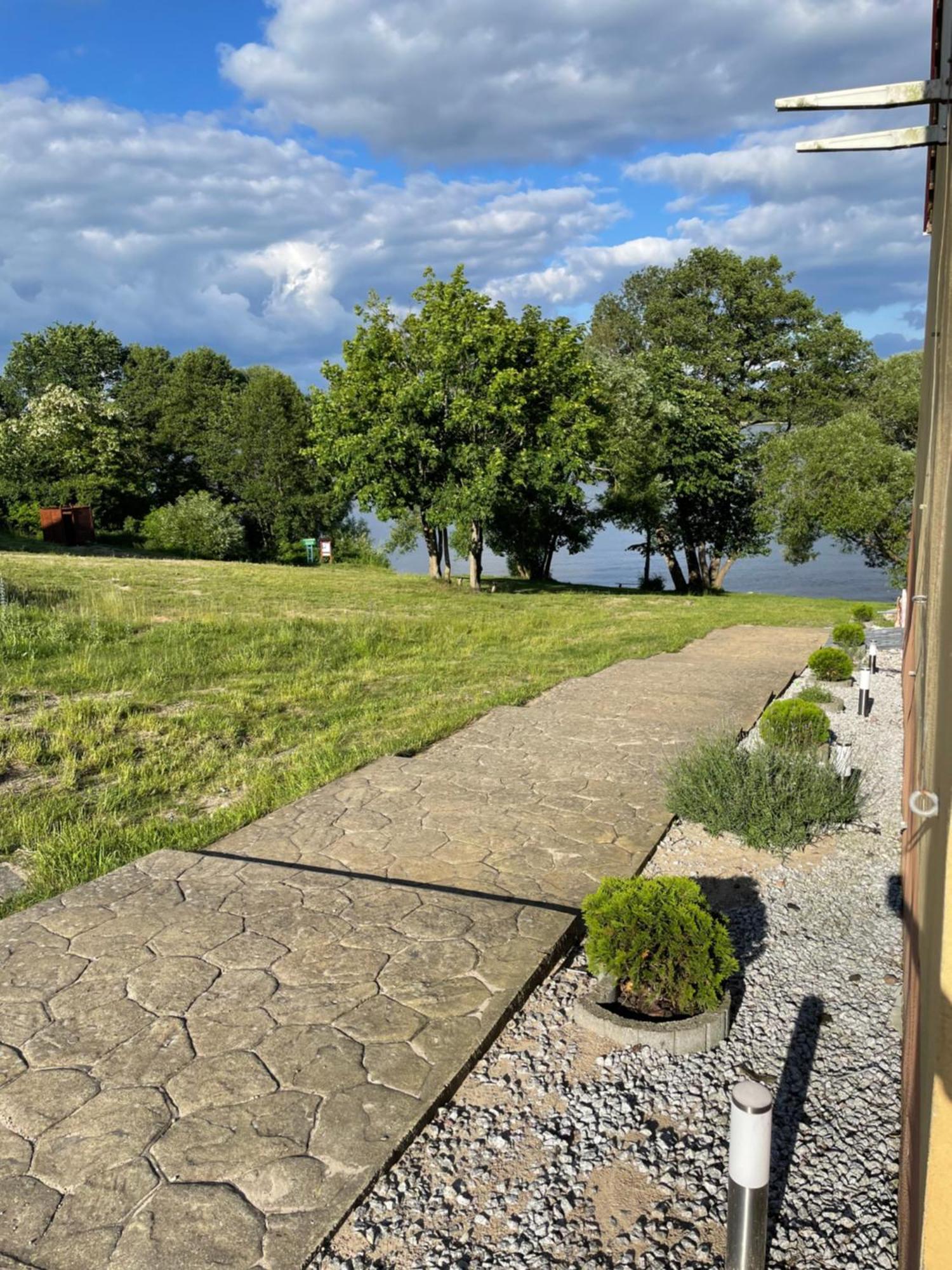 Pokoje Nad Jeziorakiem Siemiany Exterior photo